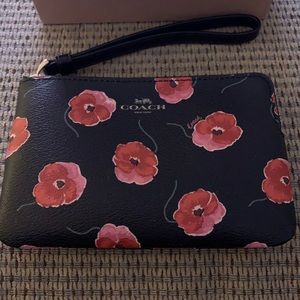 Coach Corner Zip wristlet